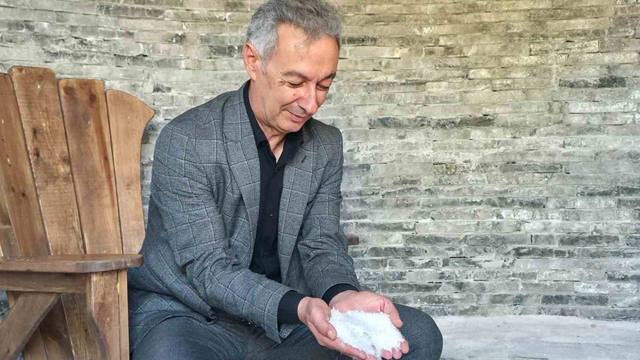 Tuz Gölü’ndeki tuz odaları sağlık turizmine katkı sunuyor
