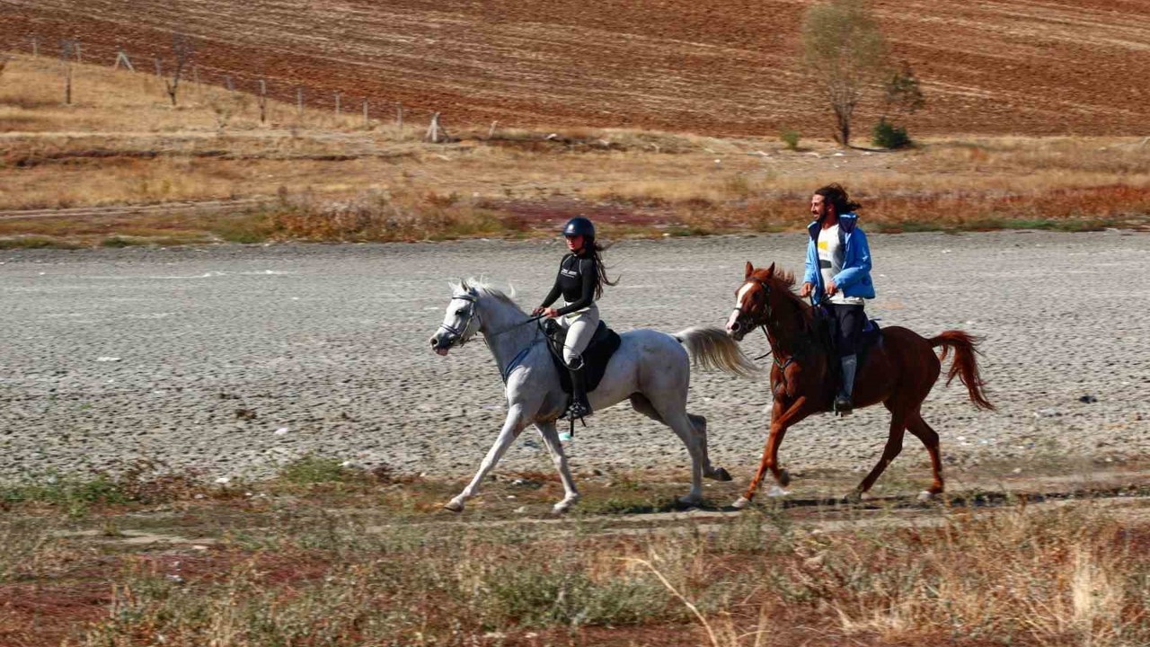 Ankara’da son 40 yılın en kurak yılı göleti kuruttu
