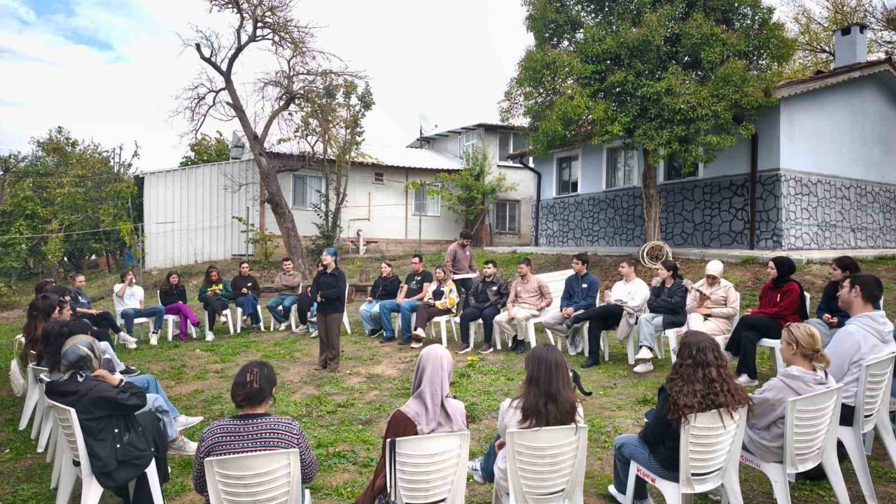 Gençler Nilüfer’in Üçpınar Mahallesi’nde bir araya geldi
