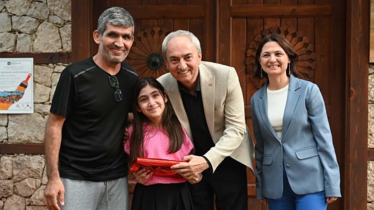 Dokumapark’ta çocukların gelecek şehir hayalleri tuvallere yansıdı
