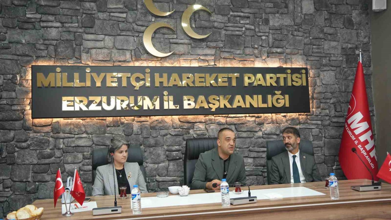 Muhtarlar, MHP Erzurum İl Başkanı Yurdagül ile kahvaltıda buluştu
