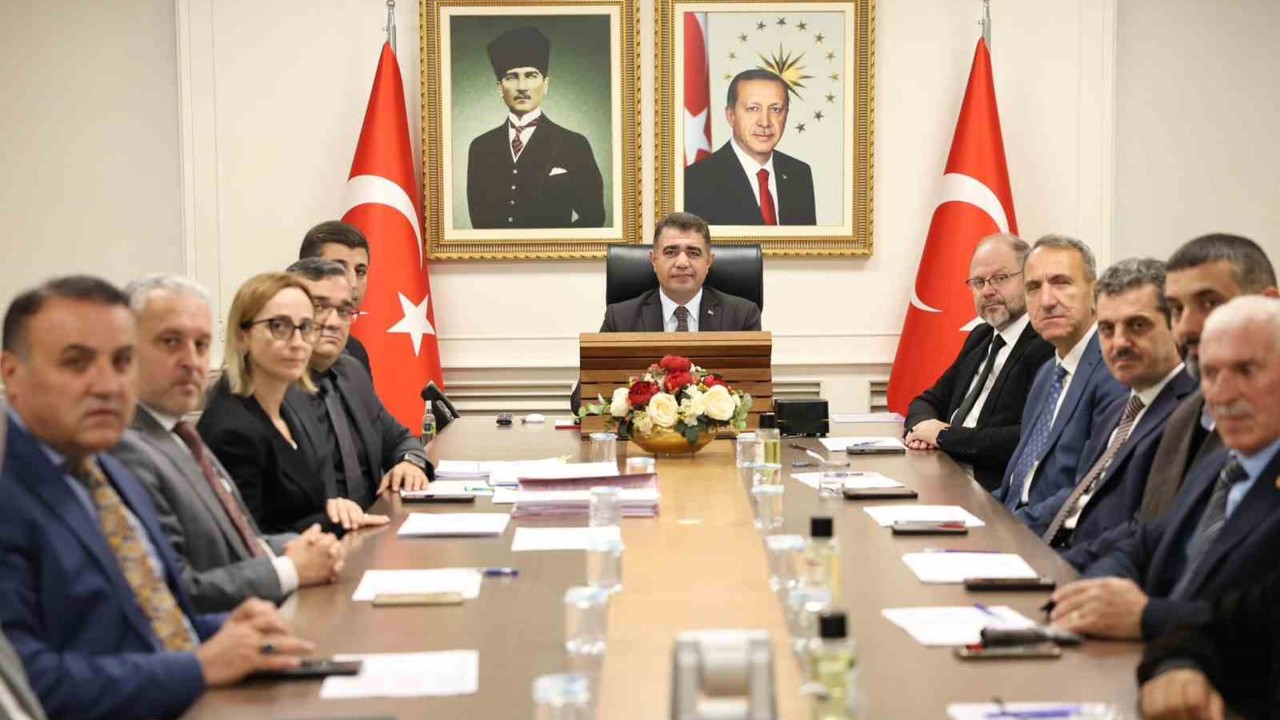 Vali Aslan, "İhtiyaç sahibi vatandaşlarımızın yanında olduk"
