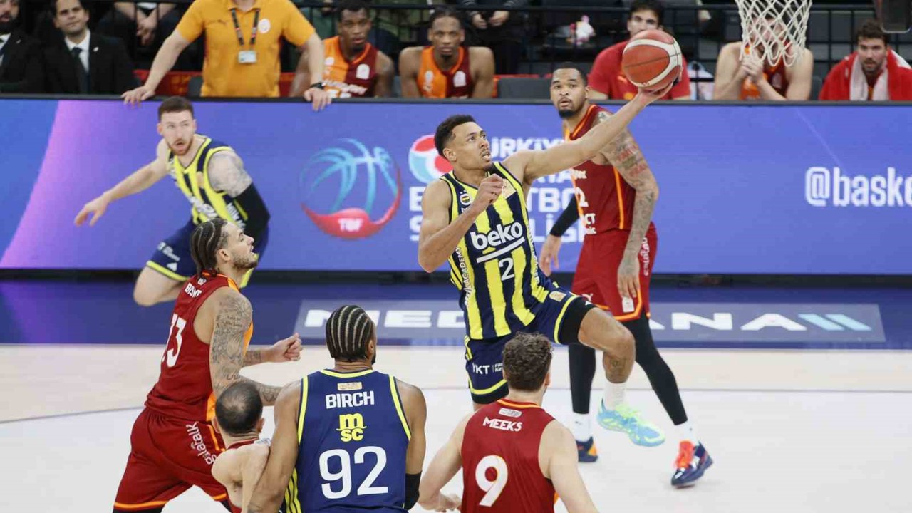 Basketbol Süper Ligi: Galatasaray: 76 - Fenerbahçe: 85
