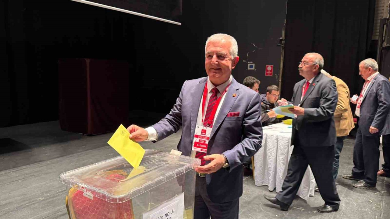 CHP’de gergin kongre
