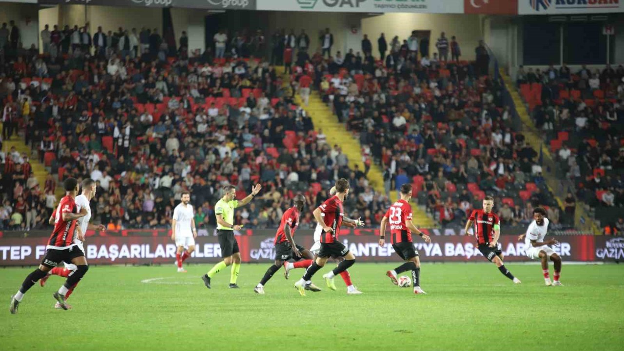 Trendyol Süper Lig: Gaziantep FK: 3 - Antalyaspor: 2 (Maç sonucu)
