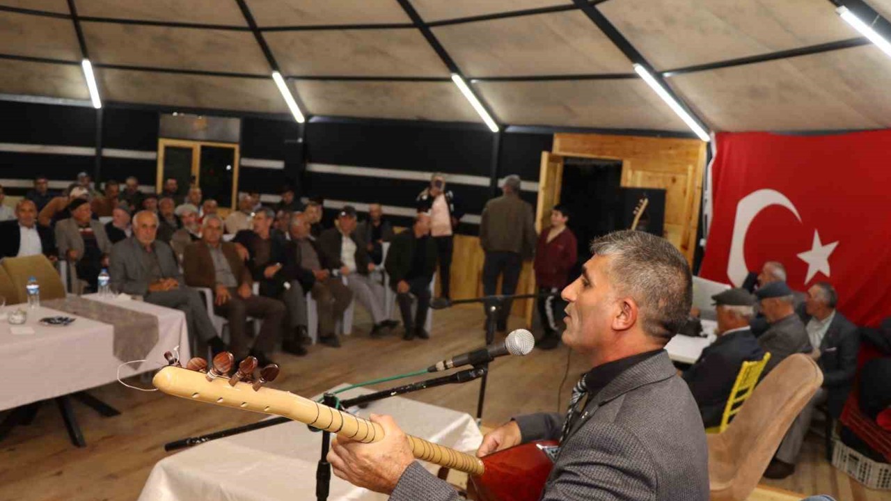 Oltulu Aşık Mevlüt İhsani anıldı
