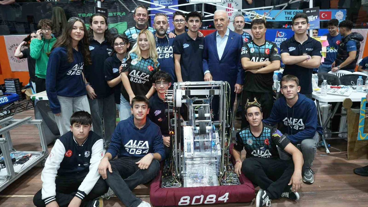 Ümraniye’de robot yarışları büyük heyecana sahne oldu
