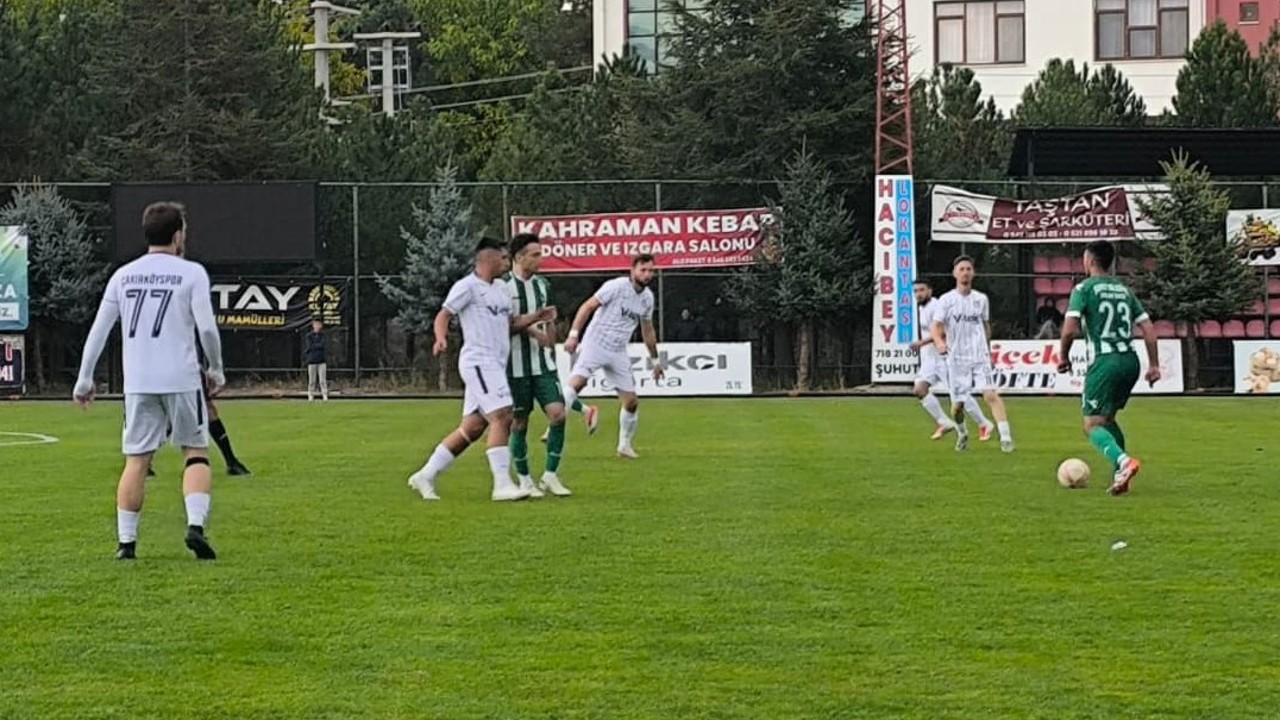 Şuhut Belediye Hisarspor sahasında mağlup oldu
