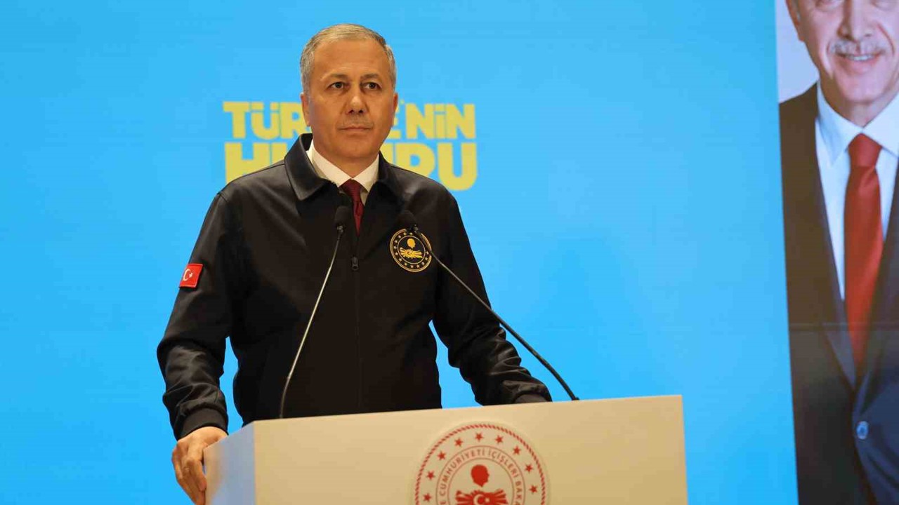 İçişleri Bakanı Ali Yerlikaya, "Türkiye’nin Huzuru Diyarbakır" toplantısına katıldı
