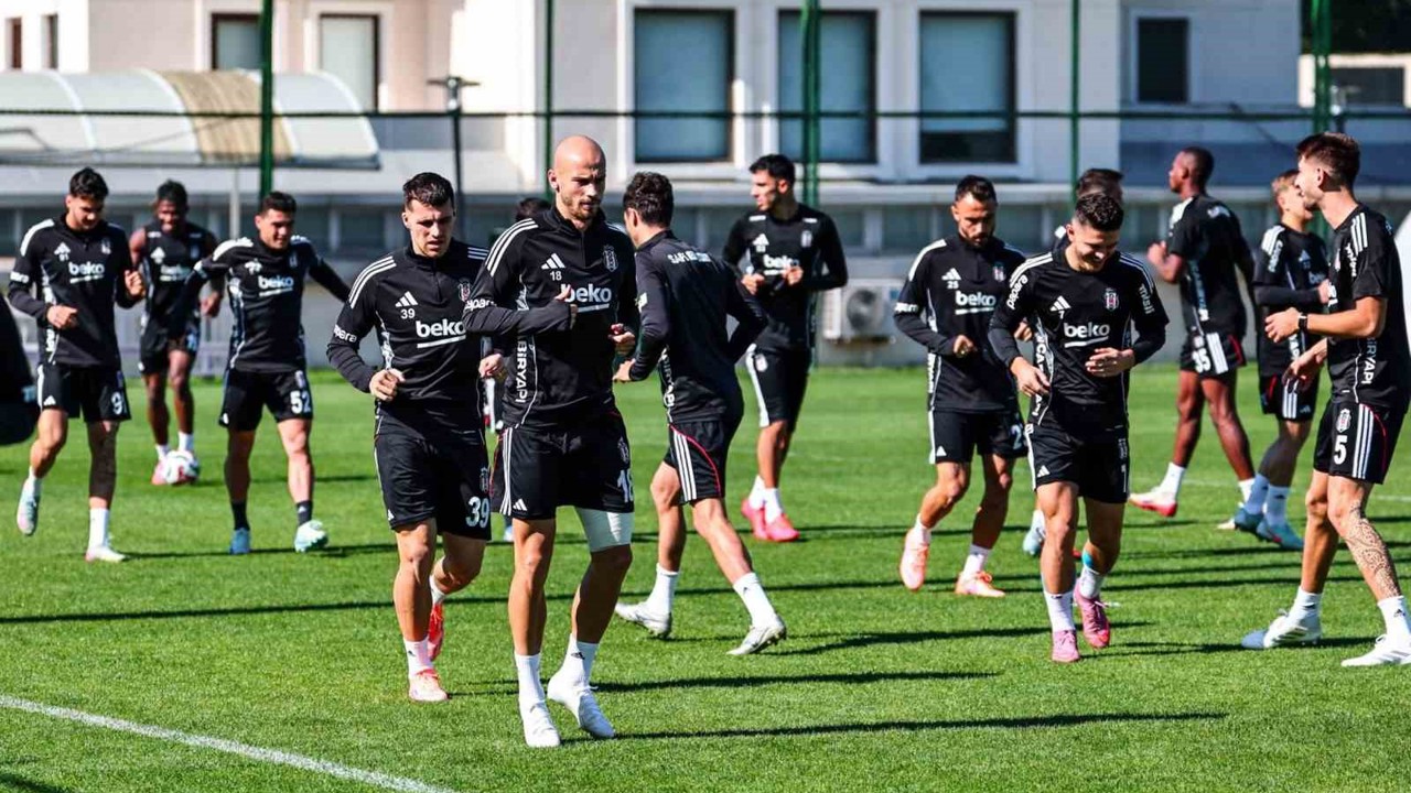 Beşiktaş’ta Konyaspor maçı hazırlıkları devam etti
