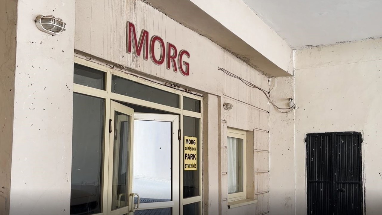 İş makinesinin altında kalan 1,5 yaşındaki çocuk hayatını kaybetti
