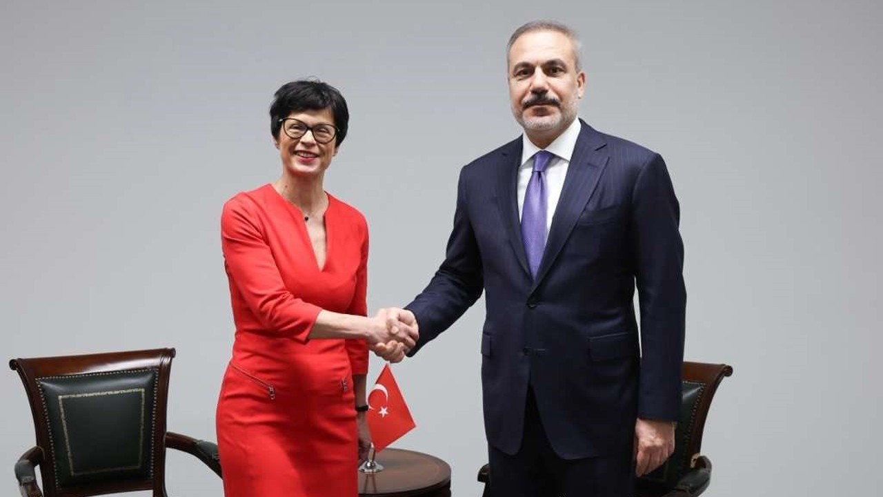 Bakan Fidan, AB Komiseri Kos ile görüştü
