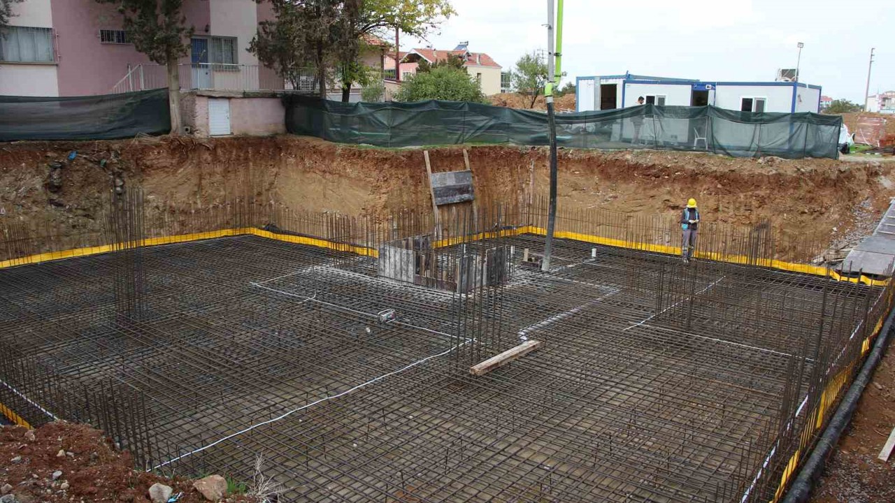 Eşme’de sağlık tesisleri ve meslek yüksekokulu binası temeli atıldı
