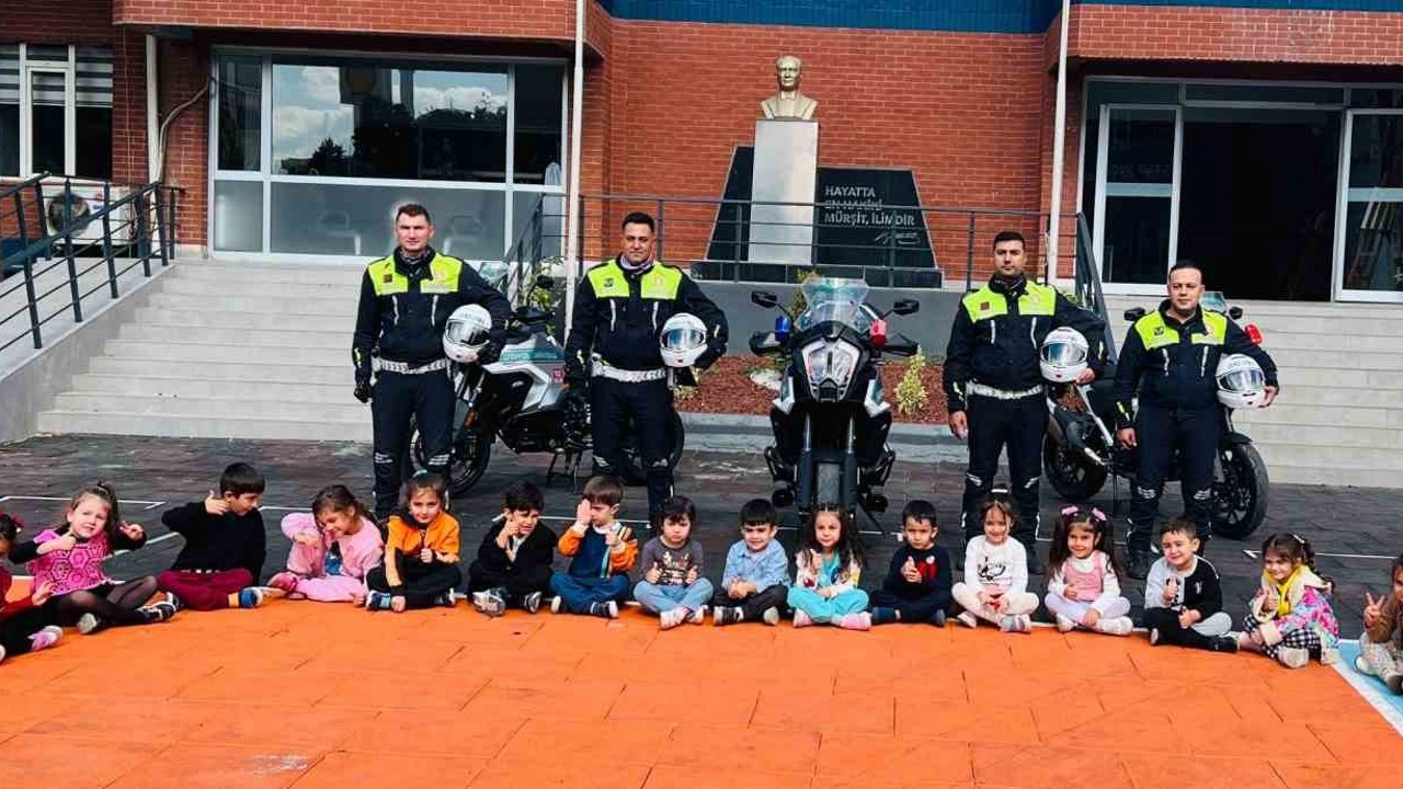 Jandarmadan 73 öğrenciye güvenli trafik eğitimi
