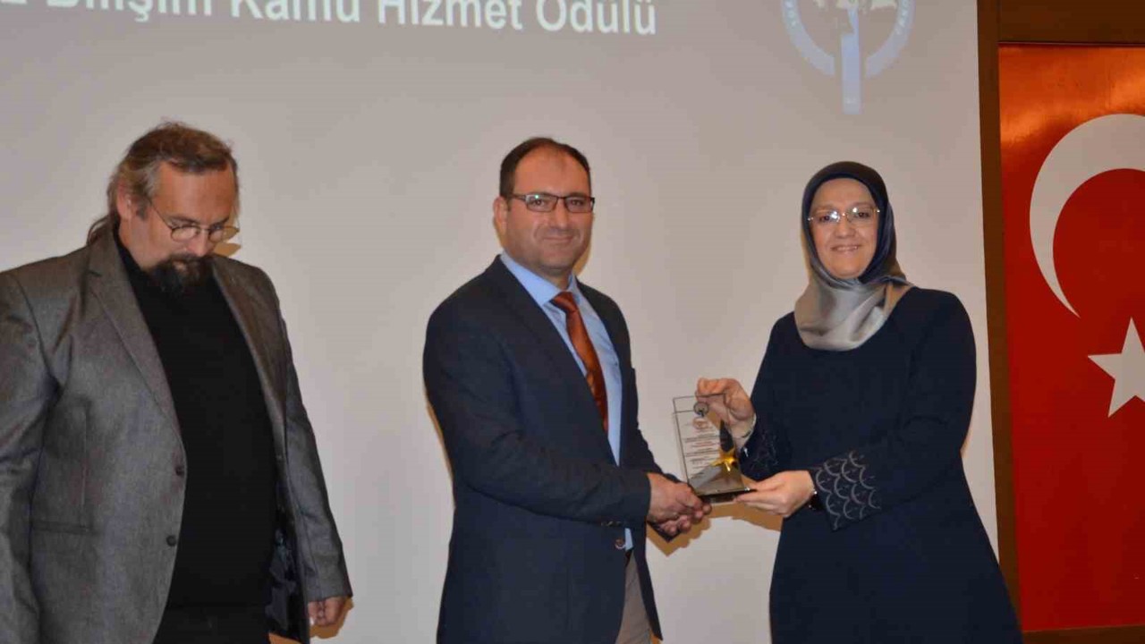 BİLTEVT 2025 Uluslararası Engelsiz Bilişim Kongresi Manisa’da gerçekleştirildi
