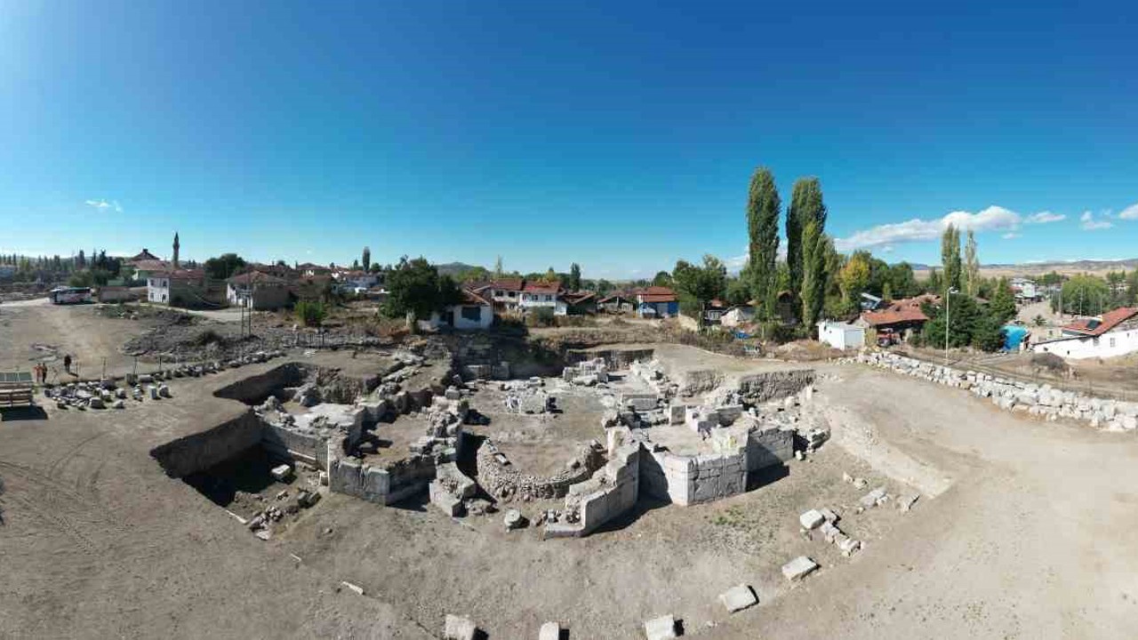 Kısa vadeli kazılar ilçenin tarihine ket vuruyor
