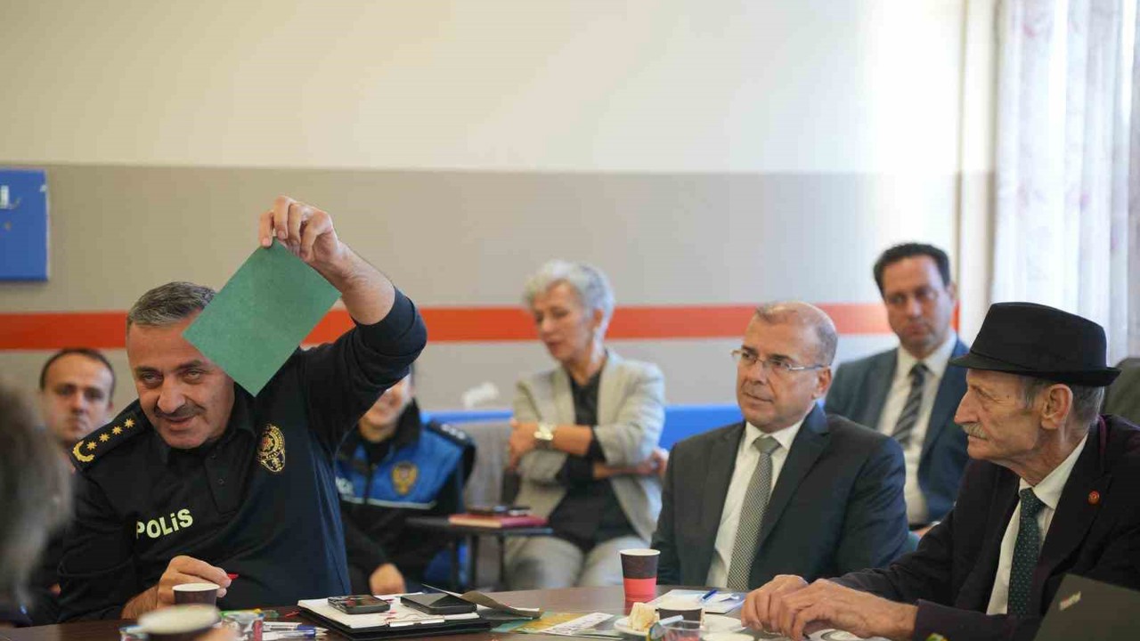 Tekirdağ Emniyeti’nden Aydoğdu’da huzur toplantısı
