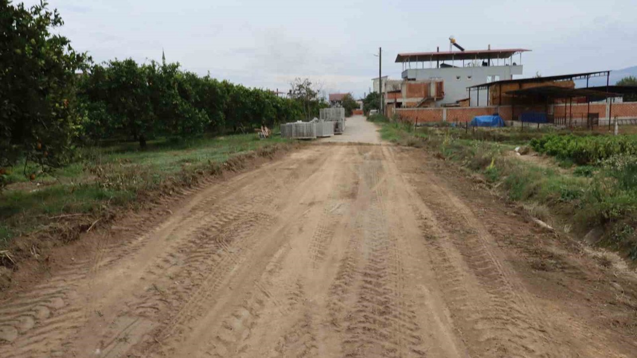 Nazilli Belediyesi’nden Bereketli’de yol çalışması
