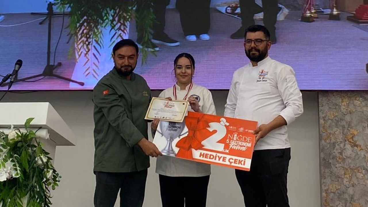 KMÜ’lü öğrenciler Gastronomi Festivali’nden madalyalarla döndü
