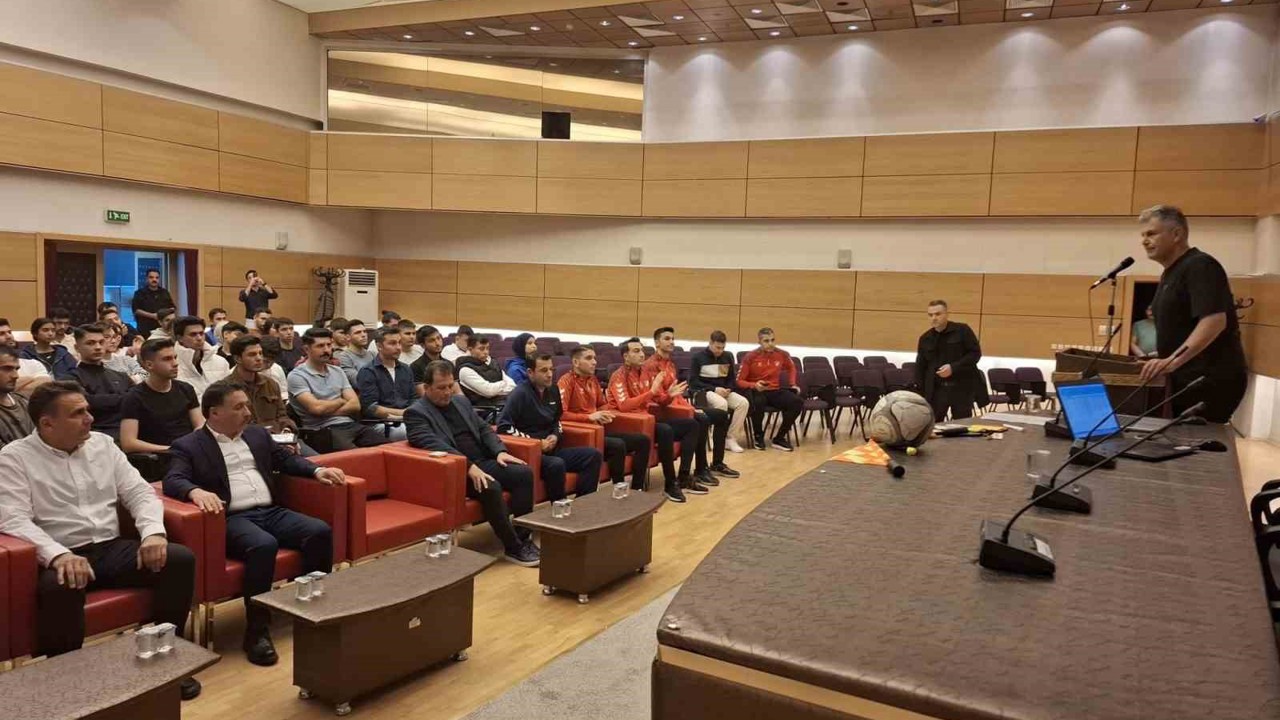Kayseri Futbol Aday Hakem Kursu tamamlandı
