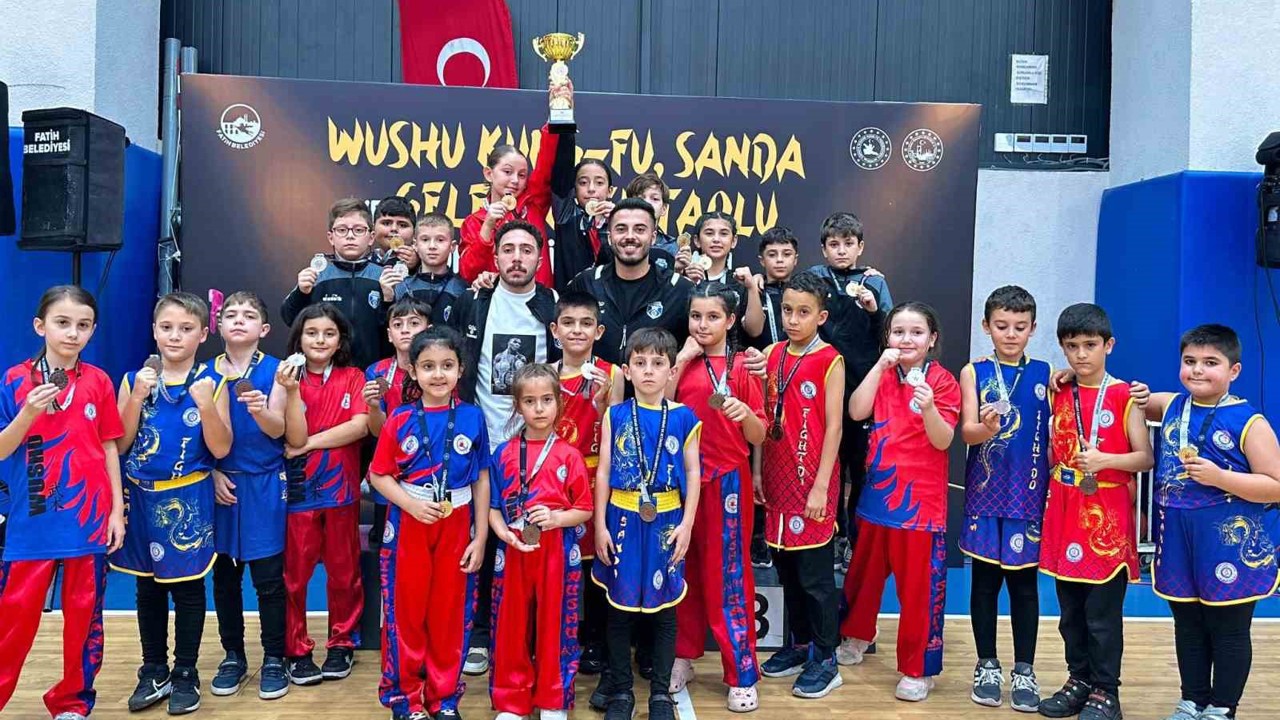Minikler 3 yıl üst üste İstanbul şampiyonu oldu
