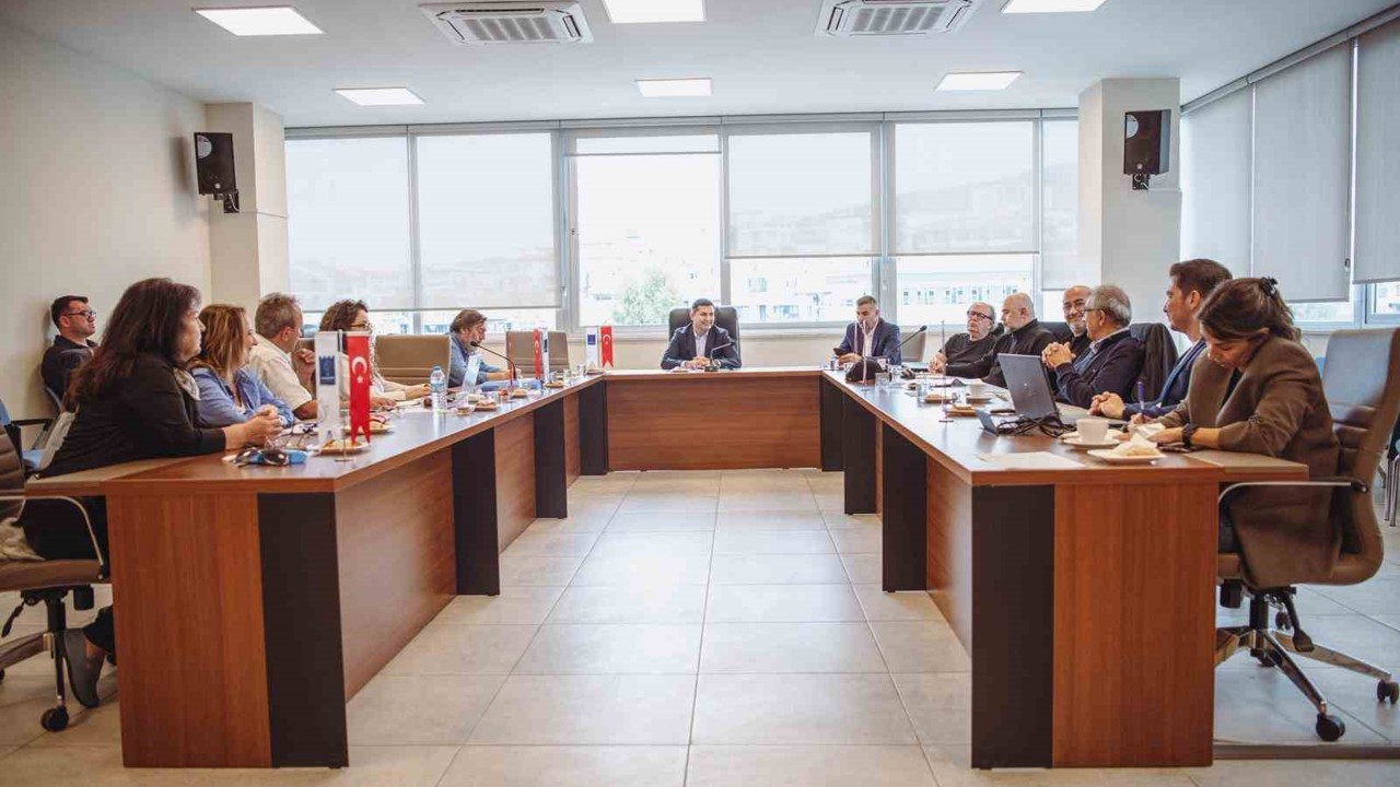 Kuşadası’nda yeni hizmet binası için ilk jüri toplantısı gerçekleştirildi
