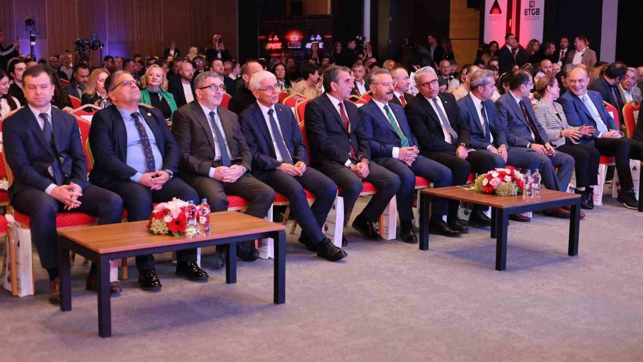 BŞEÜ, Eskişehir’de girişimcilik zirvesine katıldı
