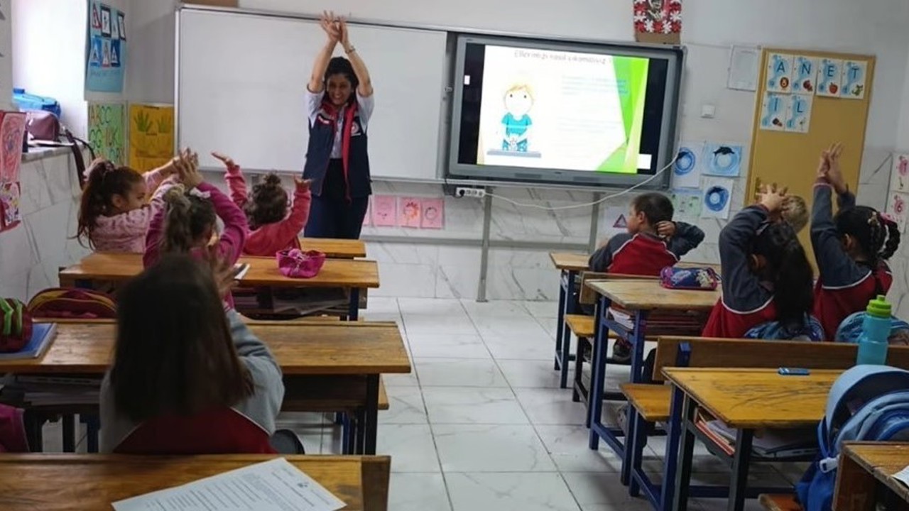 Bayburt’ta ilkokul öğrencilerine gıda güvenliği eğitimi verildi
