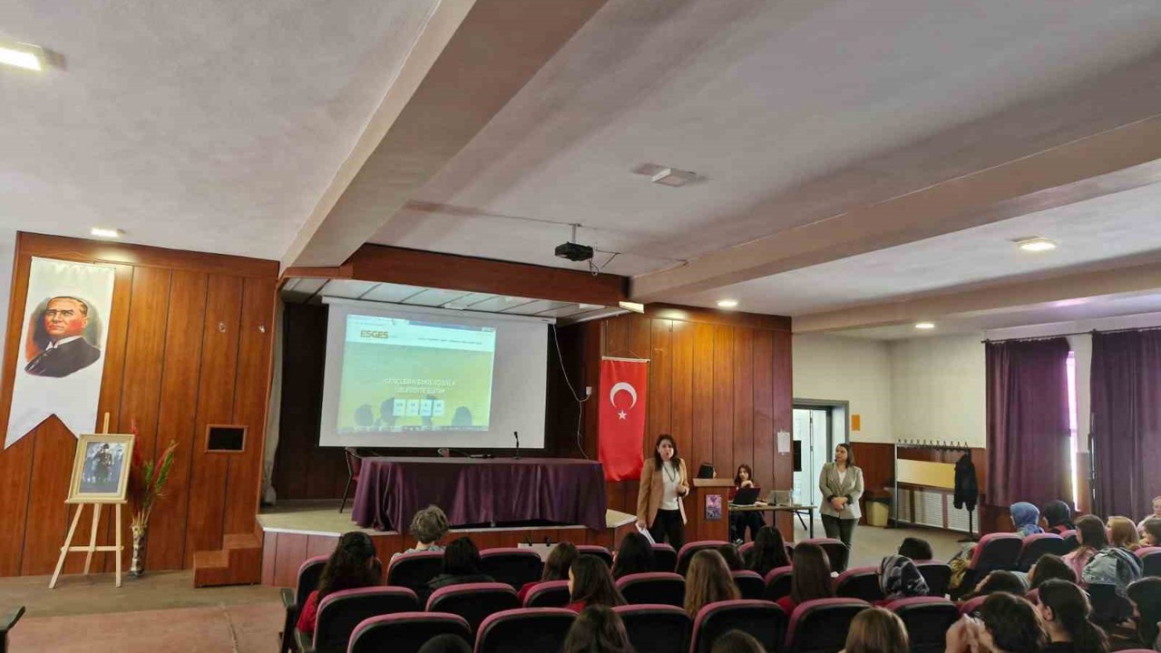 ESGES ’Bilimsel Araştırma Okuryazarlığı ve Akademik Yazma’ eğitimleri başladı
