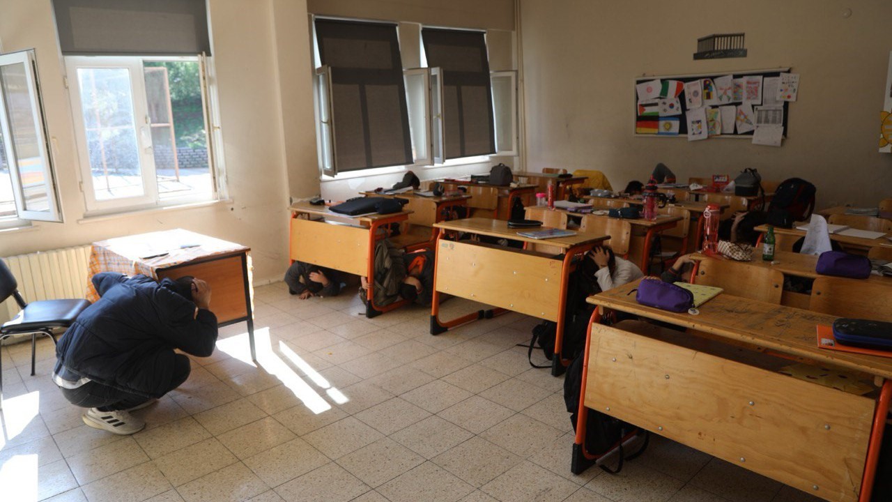 ÇAK-TİM, Çayırova’daki okullarda afet eğitimlerine başladı
