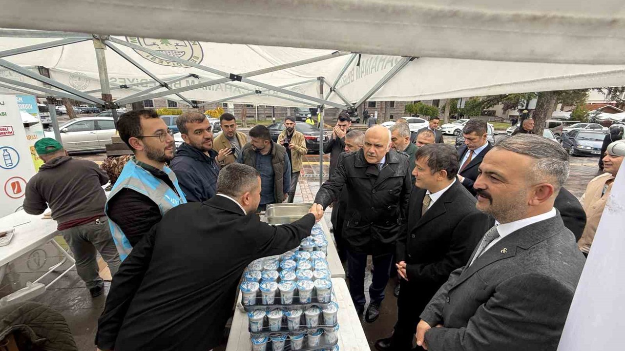 Kızılcahamam’dan Gazze’ye Kardeşlik Köprüsü yardım sergisi açıldı
