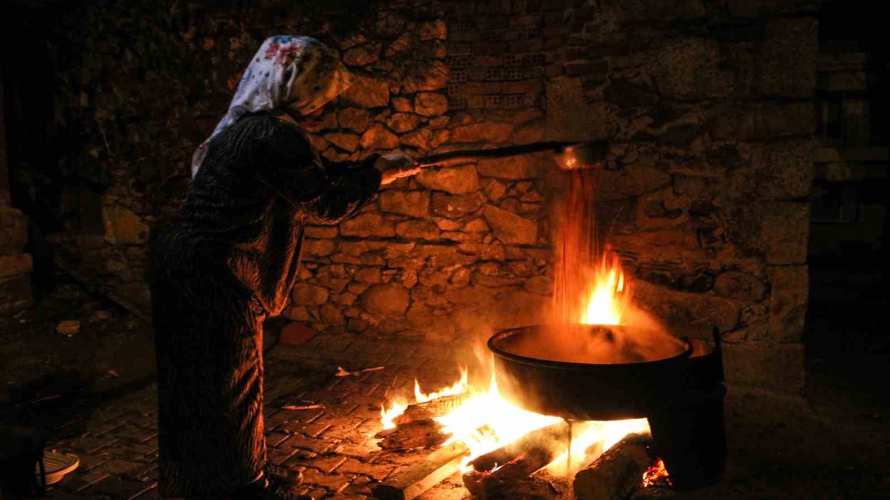 Gördes’te pekmez mesaisi başladı

