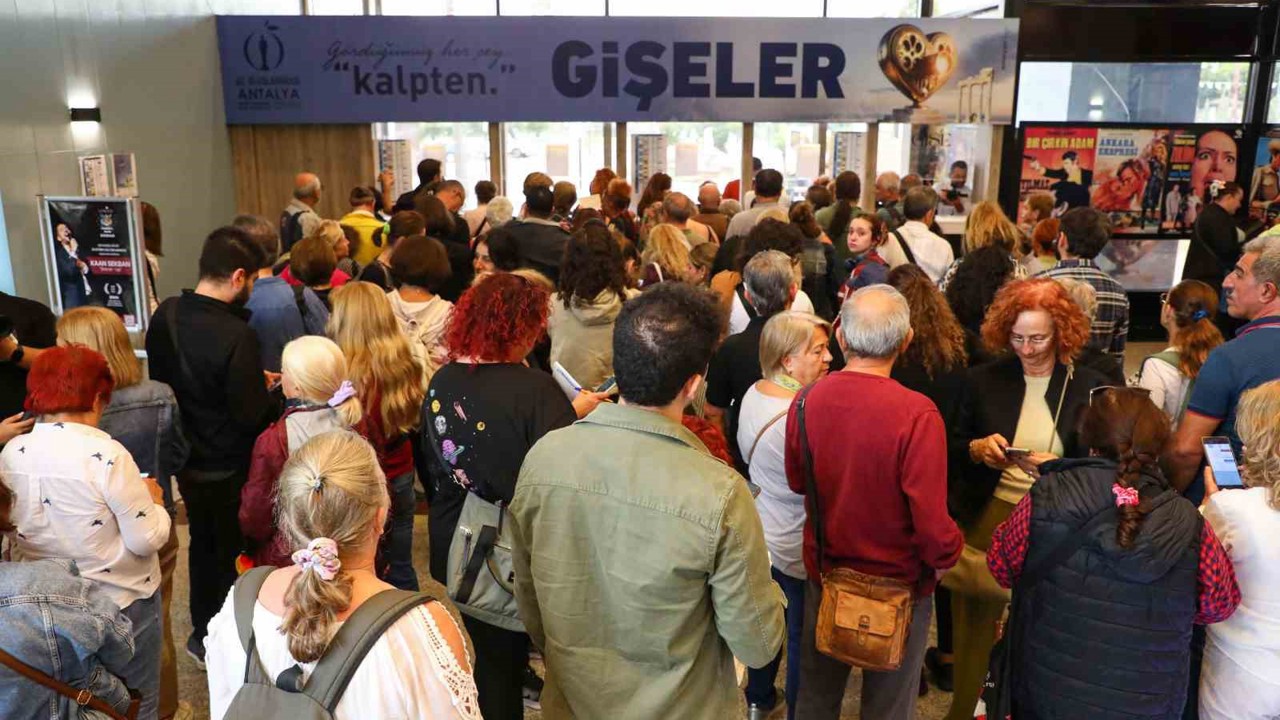 Altın Portakal Film Festivali biletlerine yoğun ilgi
