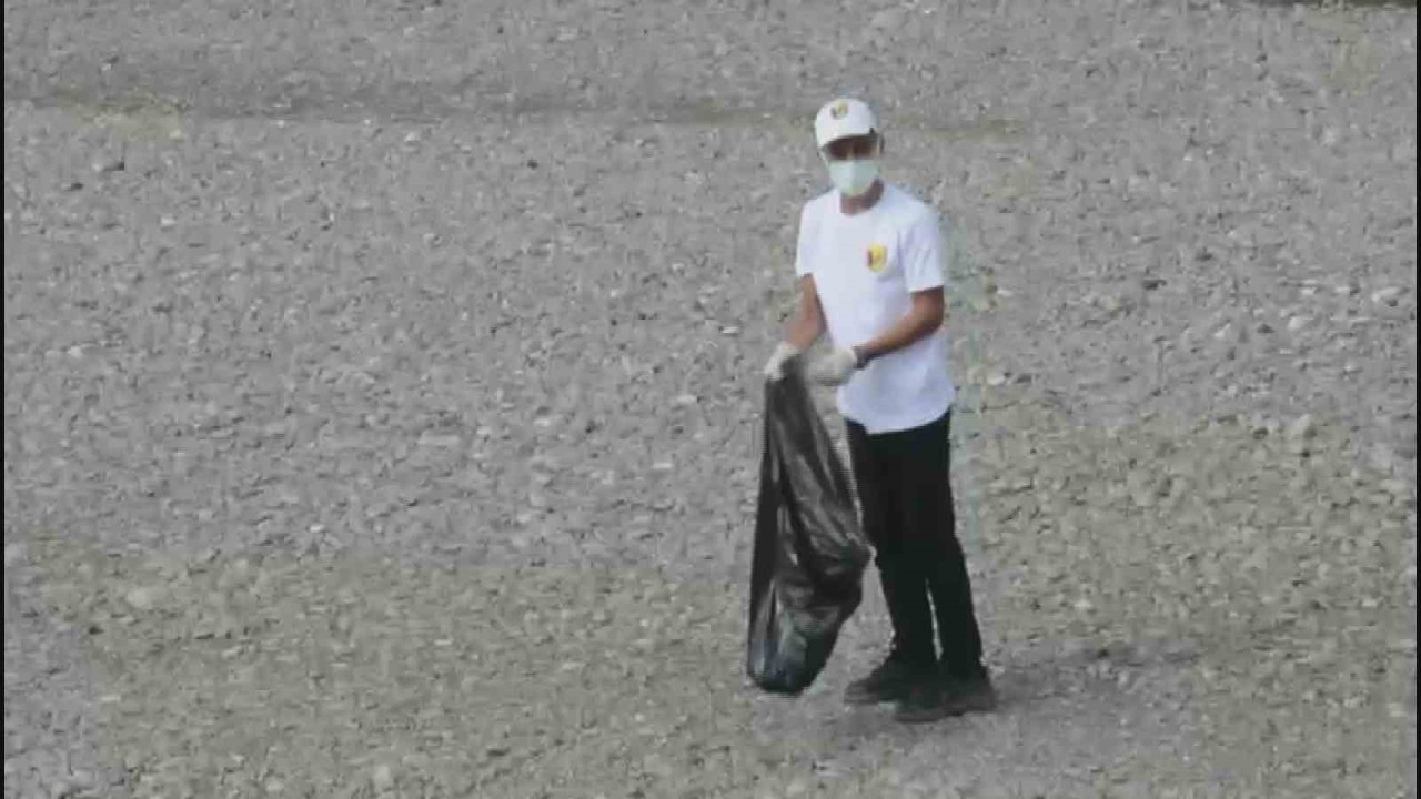 ‘Kulp Benim Evim’ Projesi kapsamında öğrenciler çöp topladı
