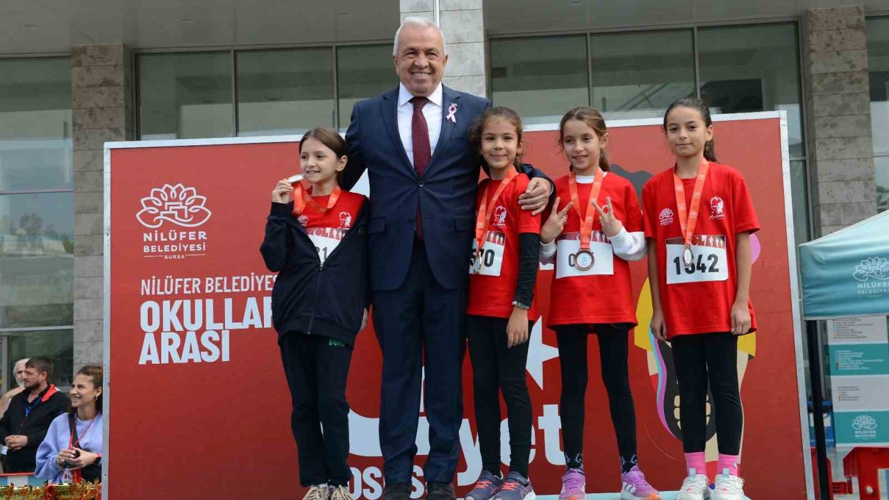 Dereceye girenler ödüllendirildi
