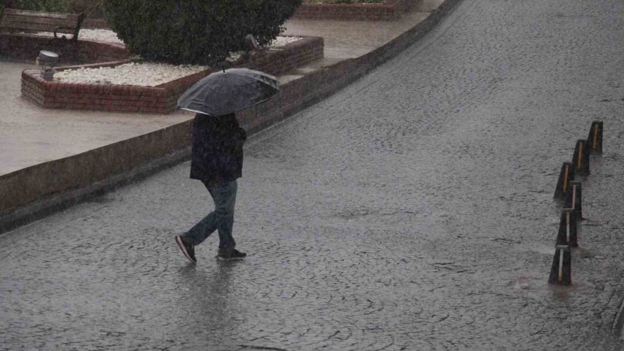 Meteorolojiden kısa süreli sağanak yağış uyarısı
