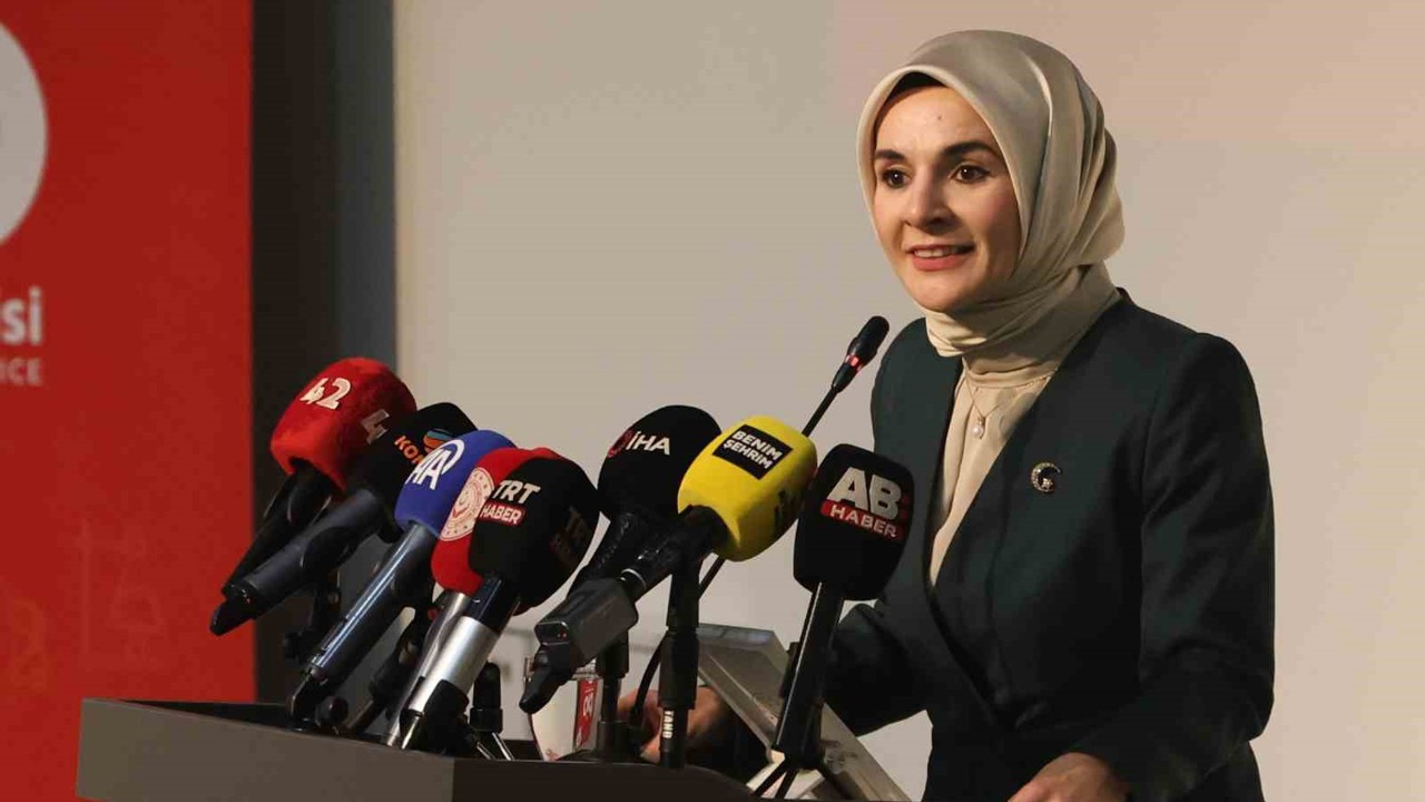 Bakan Göktaş: "Aile yapımızı ve değerlerimizi korumak için kapsamlı çalışmalar yürütüyoruz"
