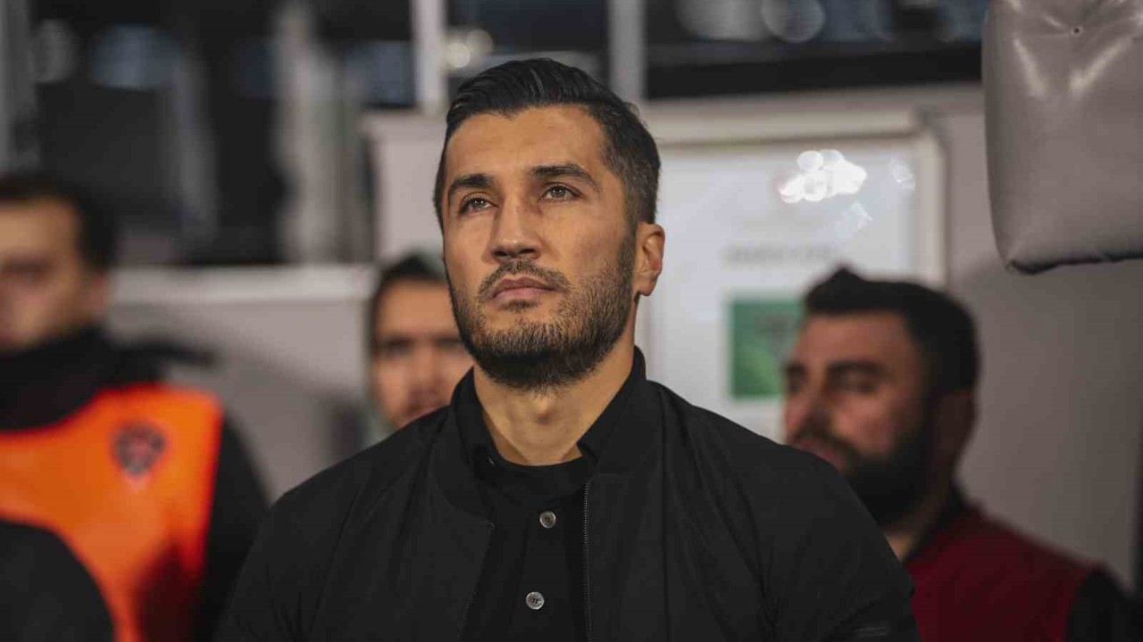 Trendyol Süper Lig: Çaykur Rizespor: 0 - Başakşehir: 0 (İlk yarı)
