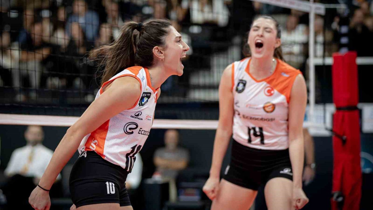 Sultanlar Ligi: Eczacıbaşı Dynavit: 1 - V. Bank: 3
