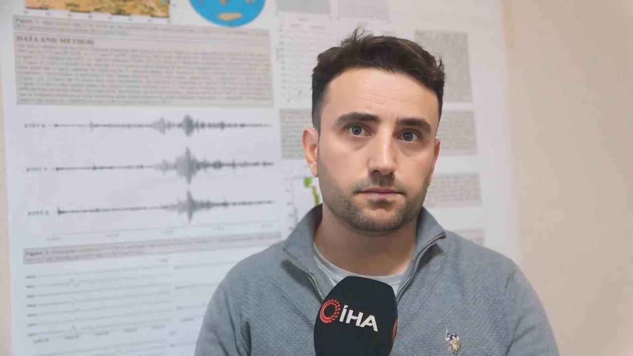 Deprem uzmanı: "Van 30 yılda bir büyük deprem tecrübe eden bir bölgedir"
