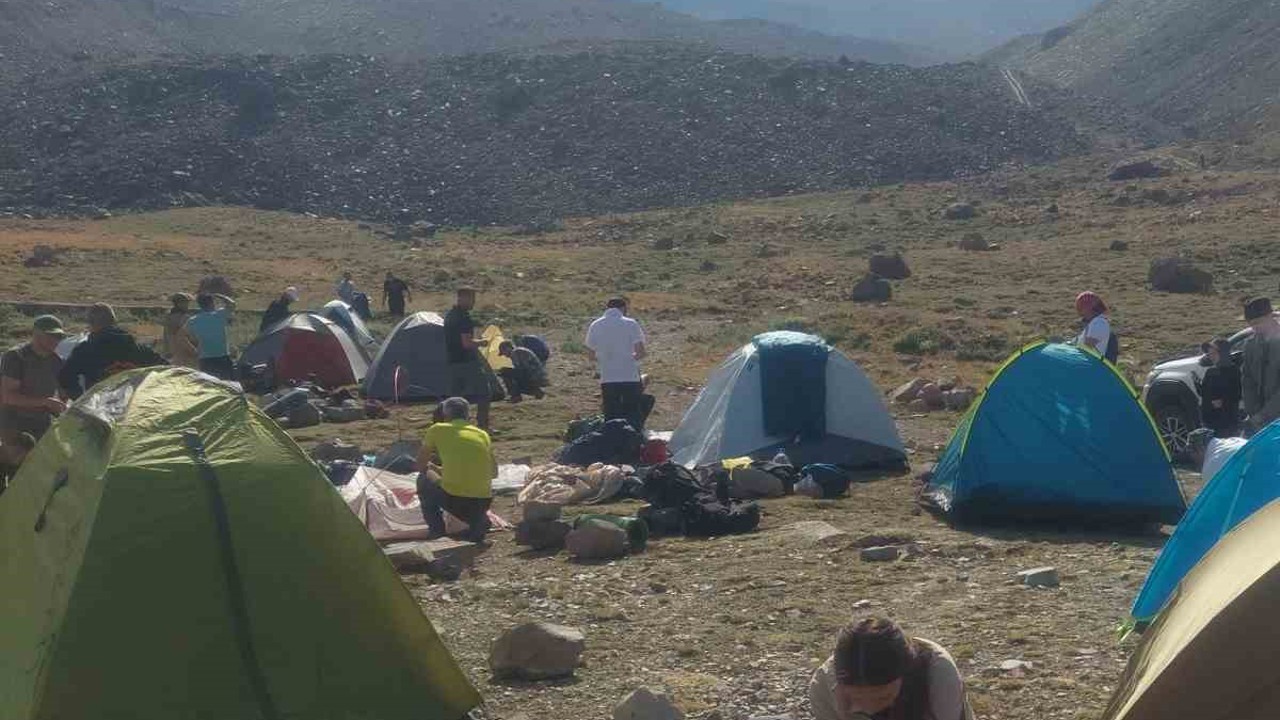 29 Ekim Erciyes Dağı Cumhuriyet Tırmanışı’na 84 dağcı katılacak
