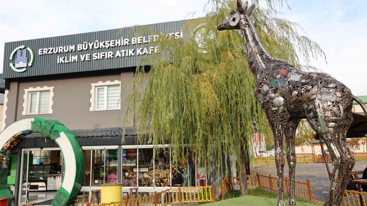 Büyükşehir’in "Sıfır Atık Kafe Ve Otobüs Durağı Projesi" Türkiye birincisi oldu
