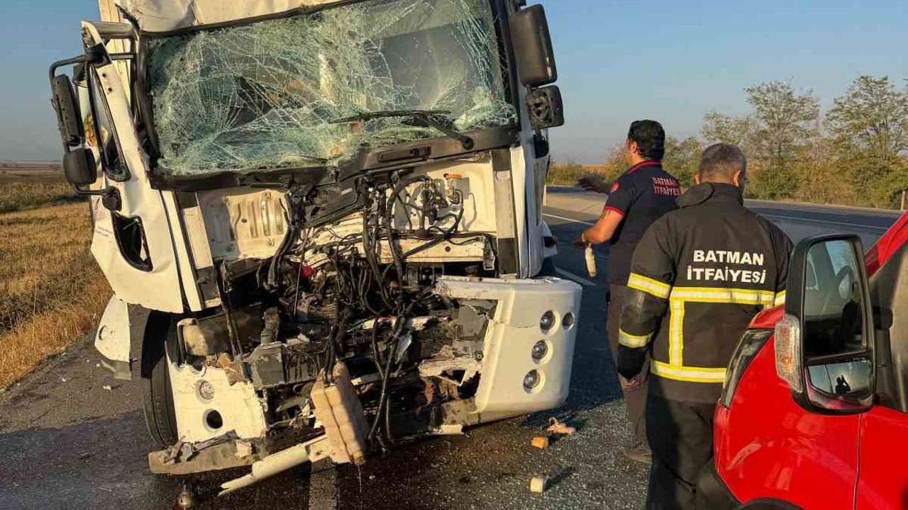Batman’da iki tır çarpıştı: 1 yaralı
