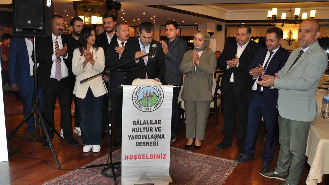 Balâlı 400 üniversite öğrencisine burs
