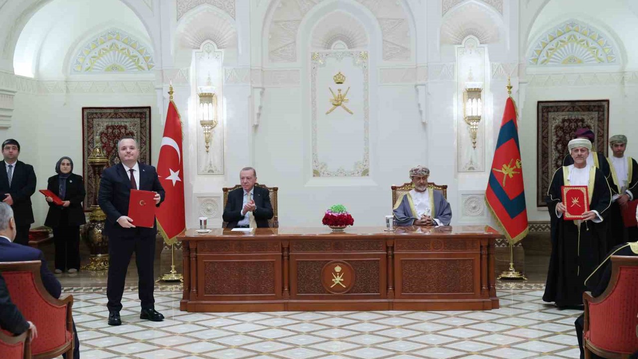 Türkiye ve Umman arasında 16 anlaşma imzalandı
