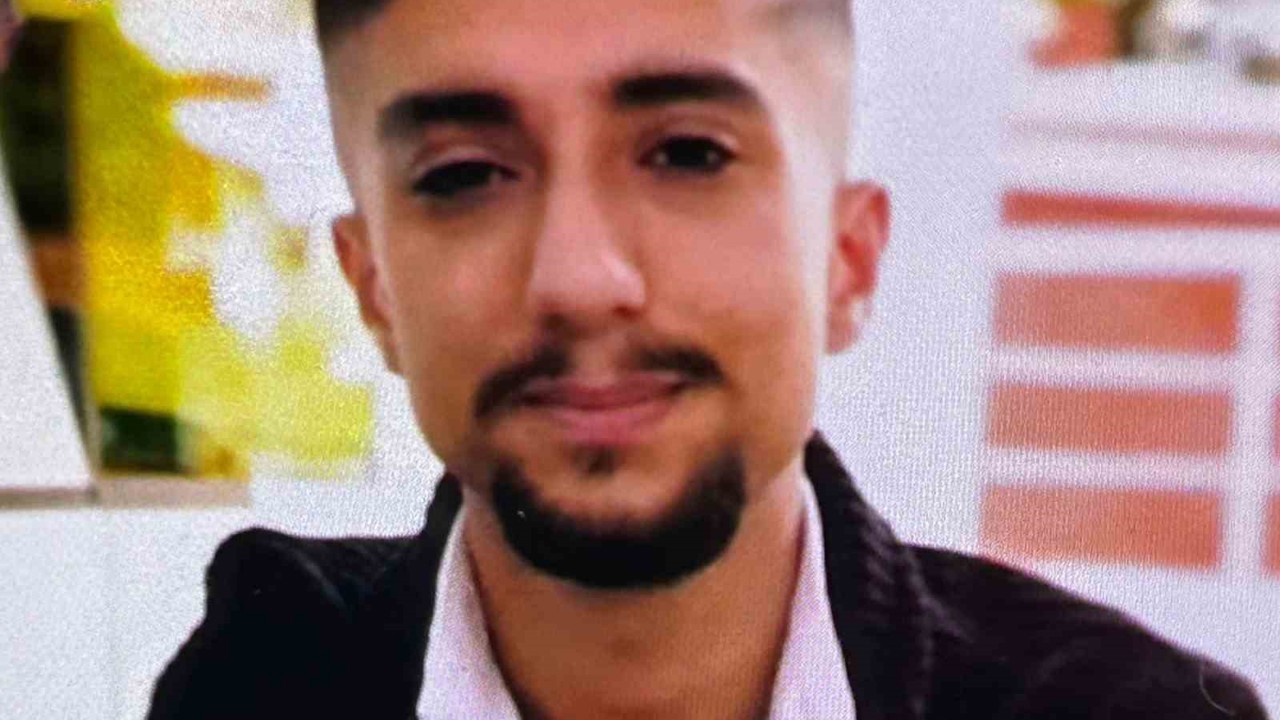 Zeytinburnu’nda bıçaklı kavga: 27 yaşındaki genç hayatını kaybetti, 2 arkadaşı yaralandı
