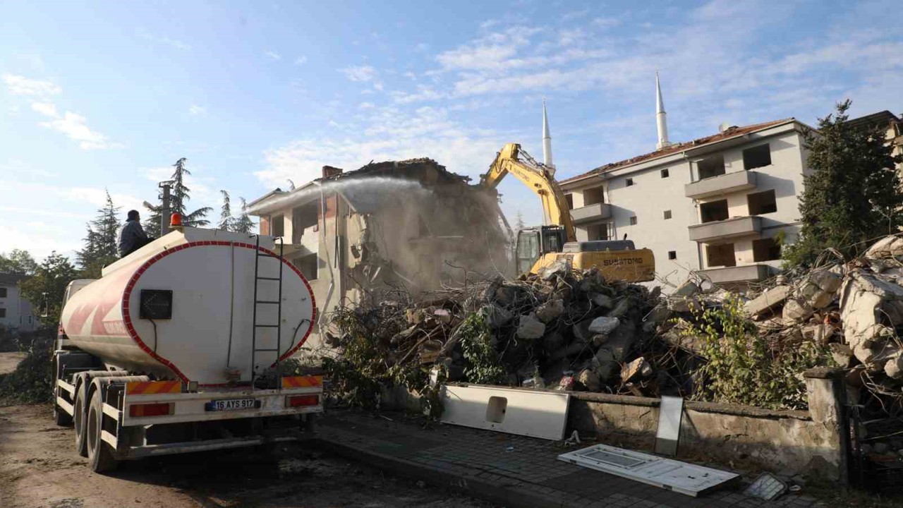 Turgutalp kentsel dönüşümde 2. ve 3. etap yıkımları başladı
