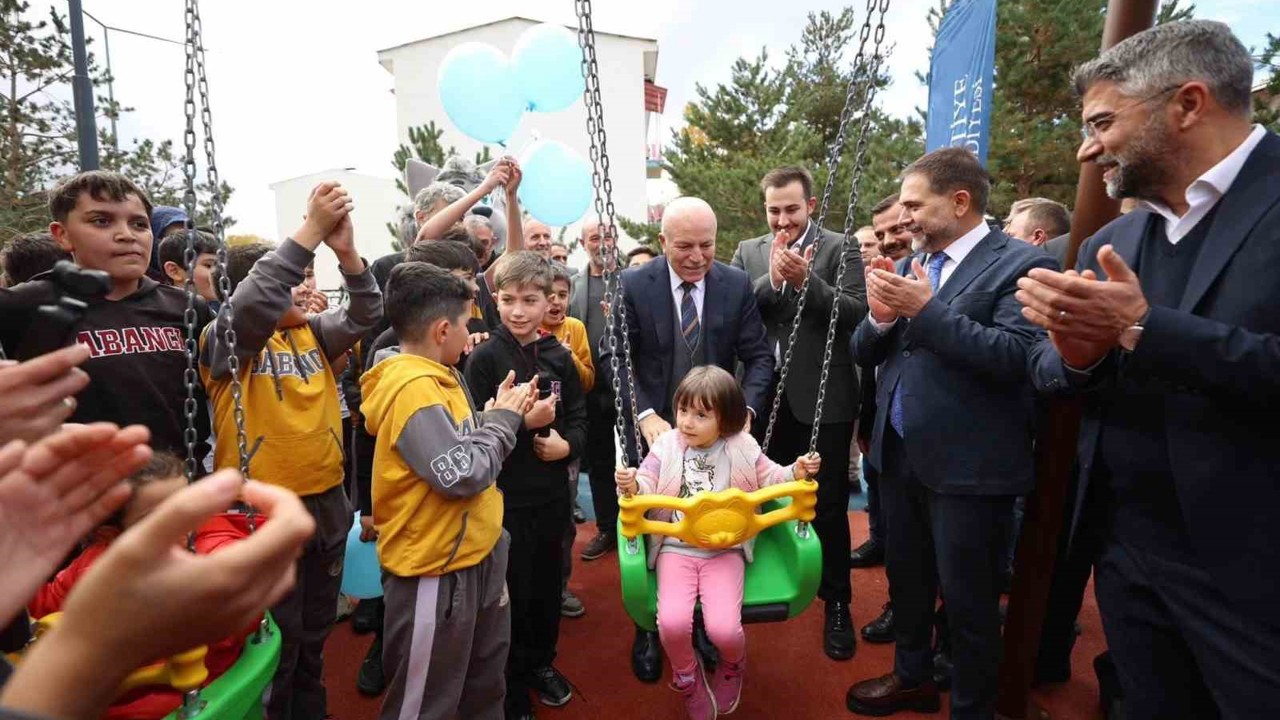 Yakutiye Belediyesi’nden üniversiteye örnek çocuk parkı
