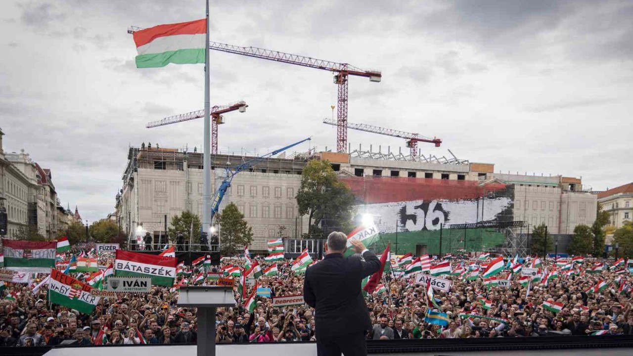 Macaristan Başbakanı Orban: "Brüksel, ABD Başkanının barış misyonuna engel olmasaydı savaş çoktan bitmiş olurdu"
