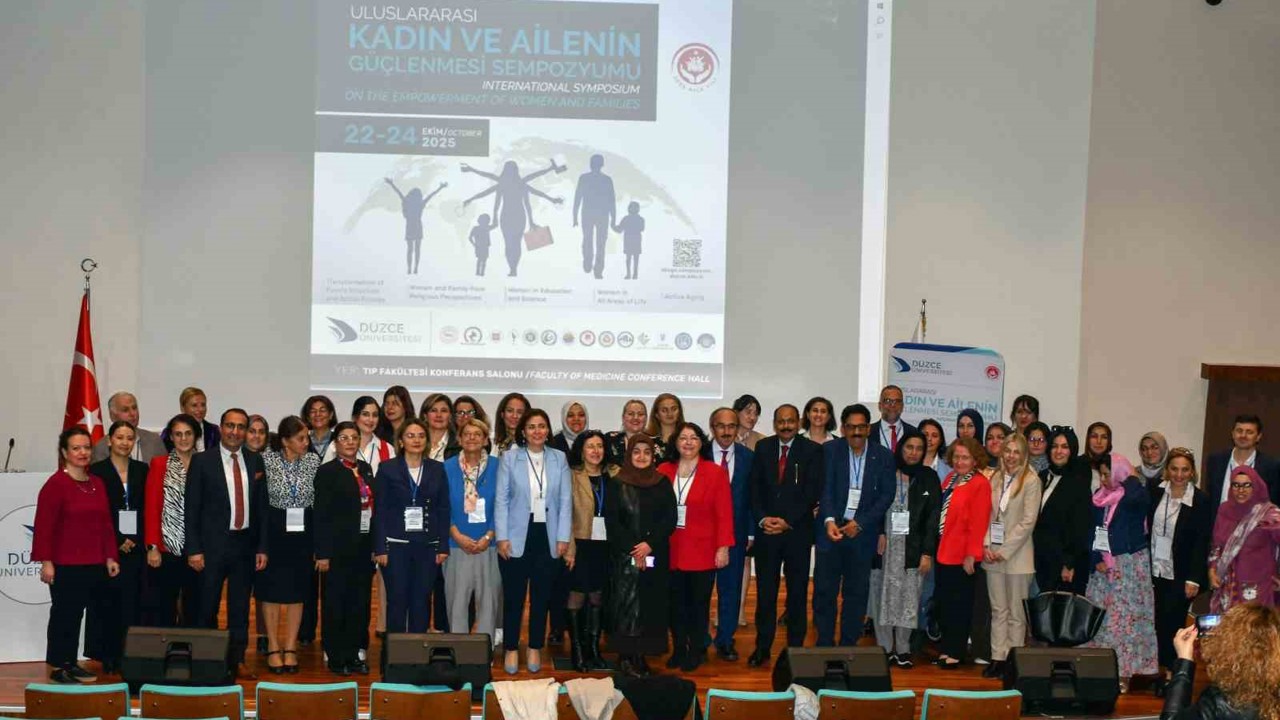 Düzce Üniversitesi Rektör Yardımcısı Prof. Dr. Genç: "Aile birey için dünyaya açılan bir pencere"
